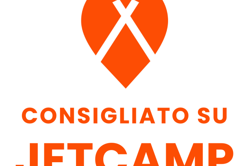 Logo sfondo bianco scritte arancioni